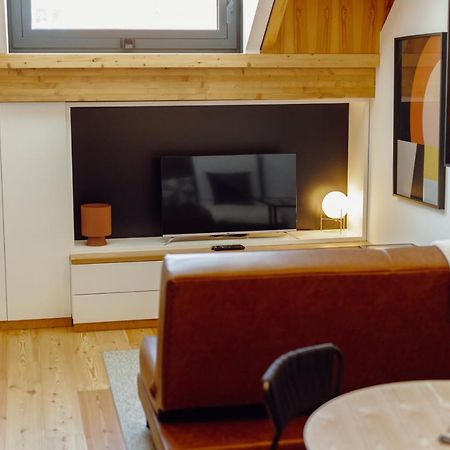 Elegant Downtown Apartment By Vacationy Порто Екстериор снимка