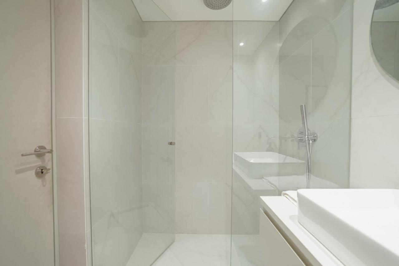 Elegant Downtown Apartment By Vacationy Порто Екстериор снимка